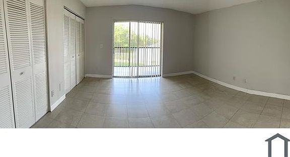 4th image of 1510 Meadows Cir W #1510