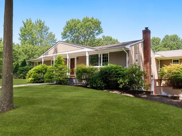 28 Bay View Rd, Southampton, NY 11968