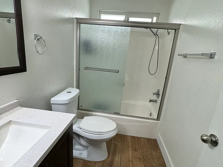 412 Burchett St #18 — Photo 8