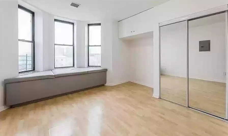 2 bed, 1.5 bath, $2,000 — Photo 4
