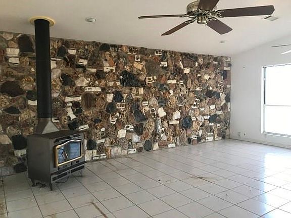 2nd image of 5115 River Oaks Dr