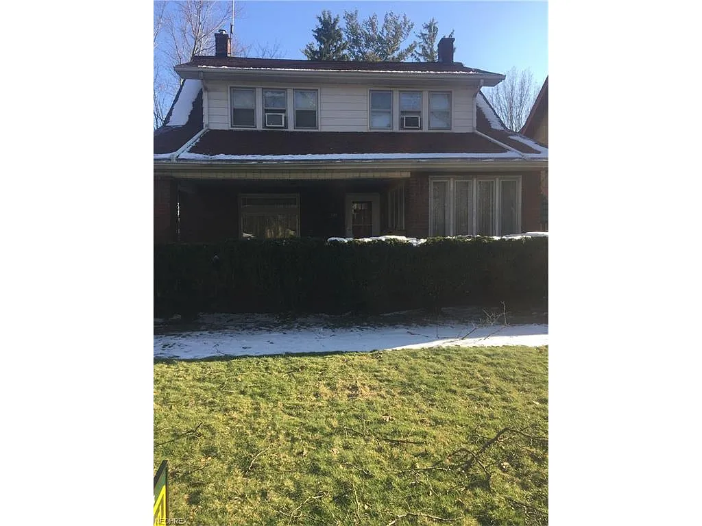 121 W Philadelphia Ave photo 1