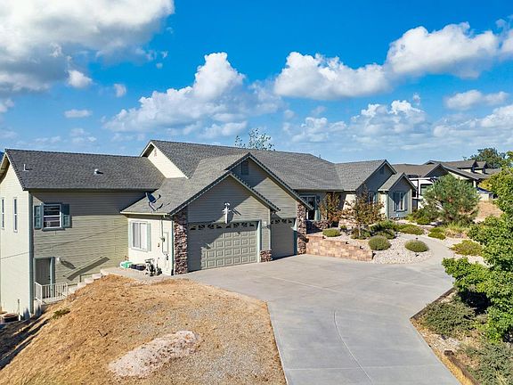 2nd image of 30730 Fox Ridge Ct