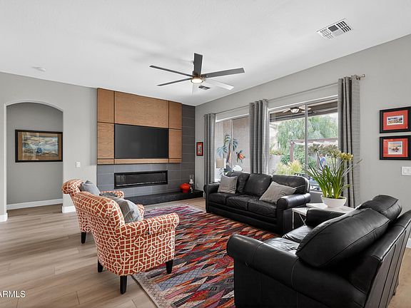 3rd image of 3127 W LANGUID Lane