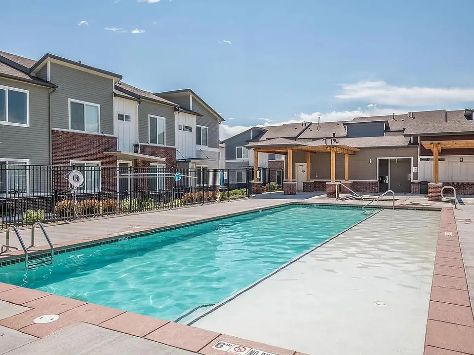 Willow Point Townhomes
