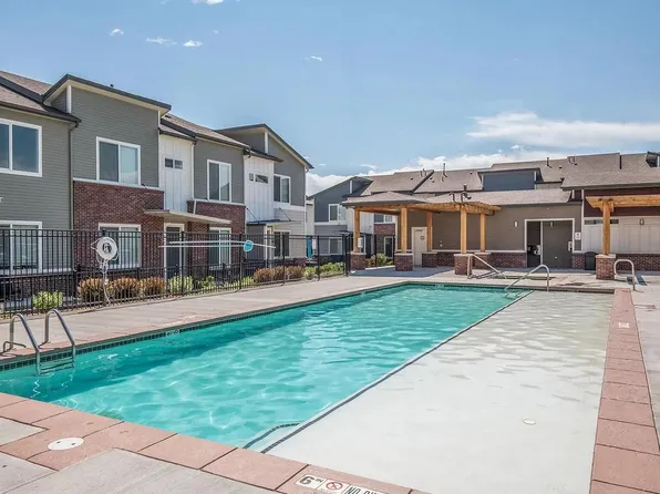 Willow Point Townhomes