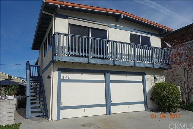 Entry to Unit on Top Floor