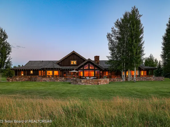 2765 W Dairy Ln, Jackson, WY 83001