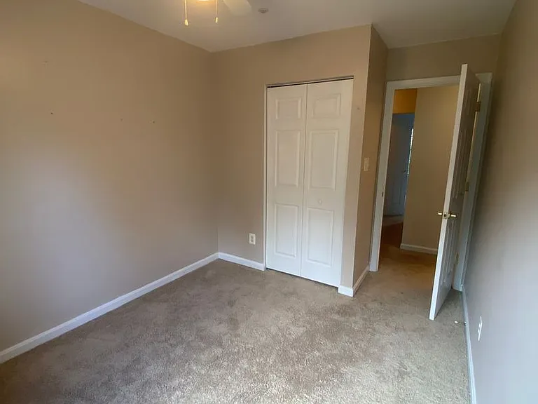 203 Glen View Ter — Photo 15