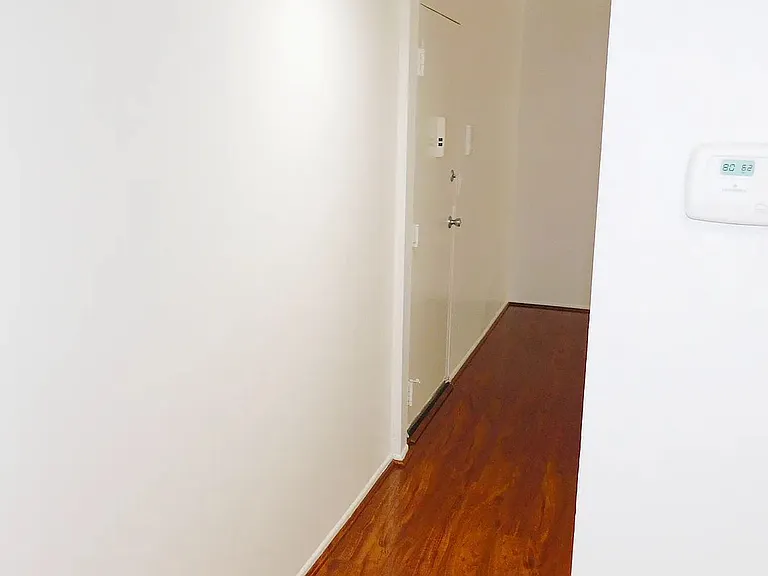 13518 Burbank Blvd — Photo 5