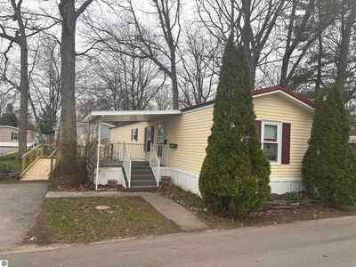 840 Glenview Ln, Traverse City, MI, 49686