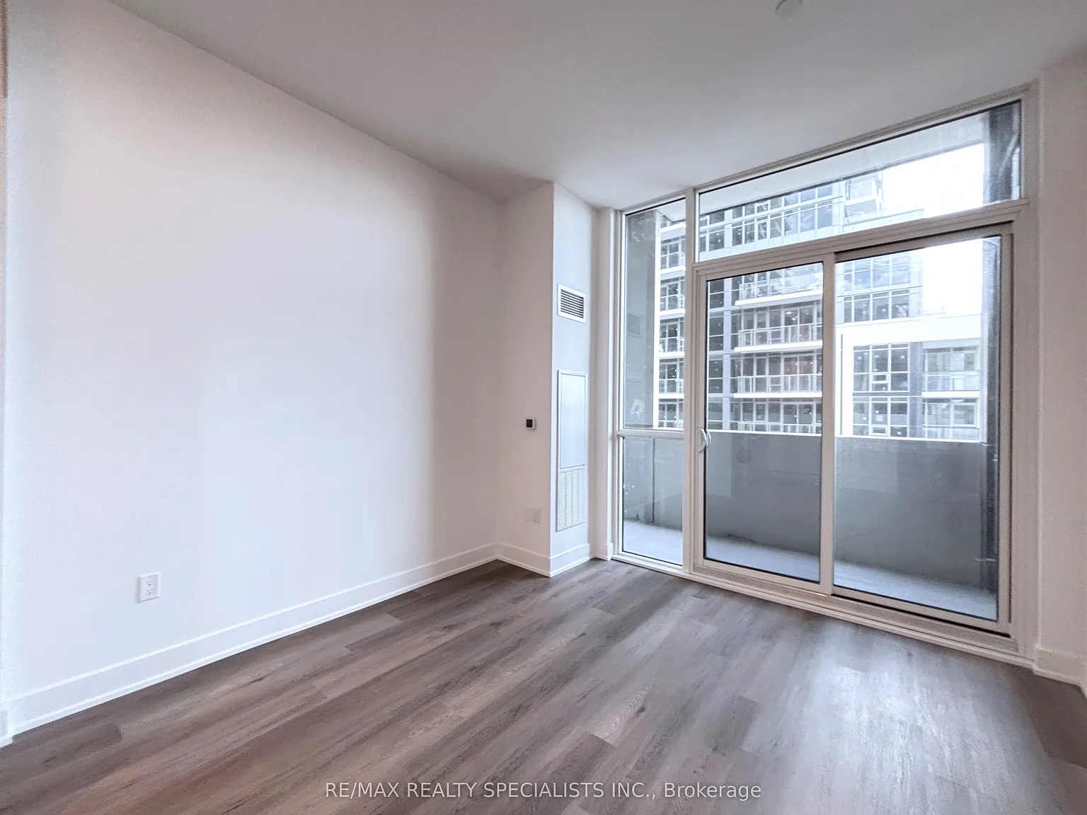 2 bed, $2,700 — Photo 2