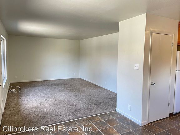 4th image of 250 Coombs St Unit 250