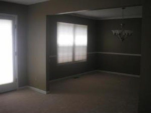 3rd image of 1072 Carraway Ln