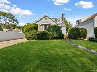 1 George Pl, East Rockaway, NY 11518