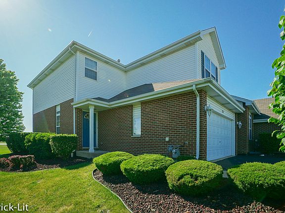 4th image of 2621 Foxwood Dr