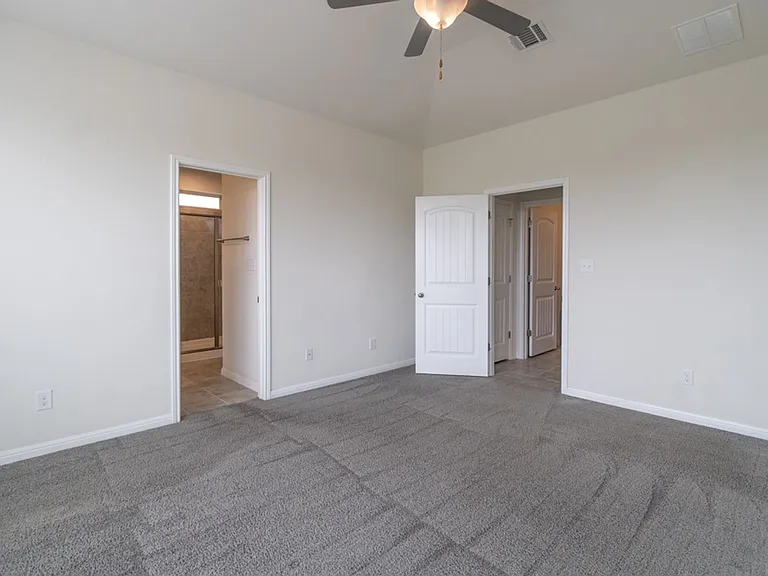 2924 Barbed Wire St — Photo 11