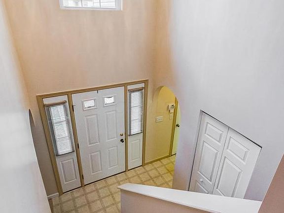 3rd image of 228 Bergoholt St