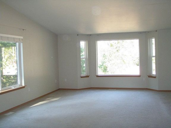 3rd image of 13830 Wye Lake Blvd SW