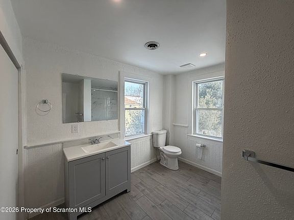 4th image of 101 Clarkson Ave #2