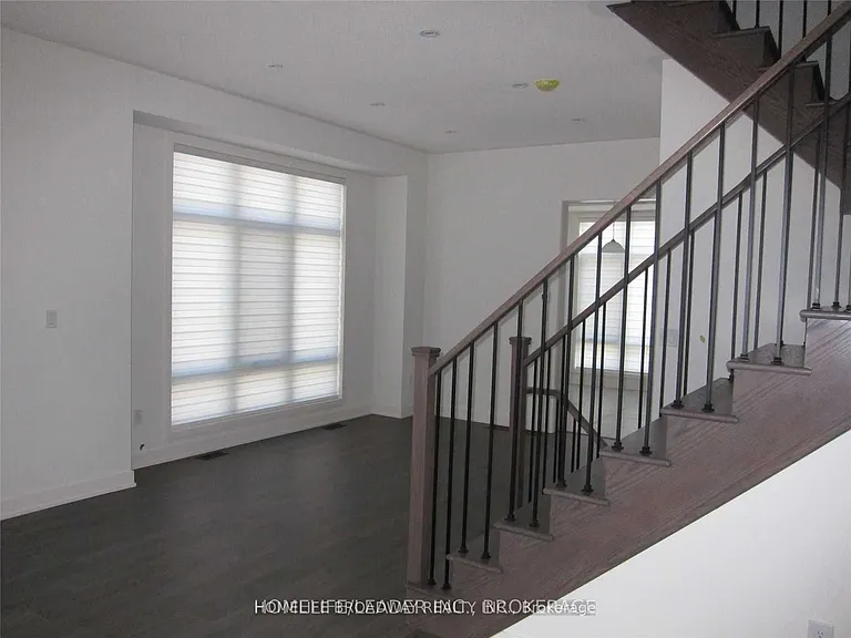 2 Benoit St — Photo 10