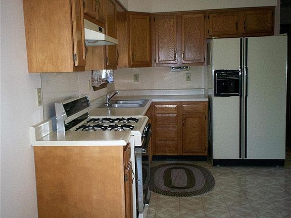 2nd image of 66 Cathedral Dr