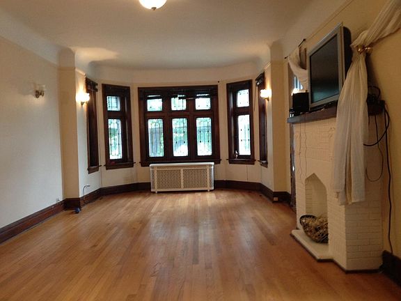 2nd image of 2301 Gunderson Ave APT 1