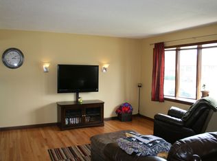 555 Forest Preserve Dr, Wood Dale, IL 60191