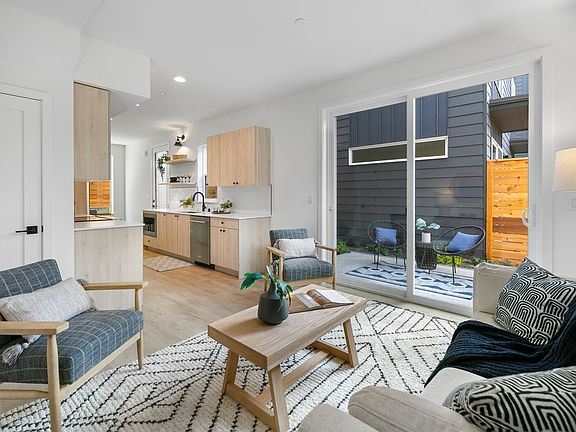 4th image of 9021 A 13th Ave NW