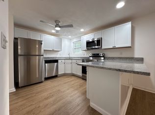 104 Middlesex Rd APT 2, Tyngsboro, MA 01879