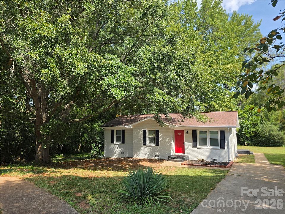 1st image of 310 Campbell Cir