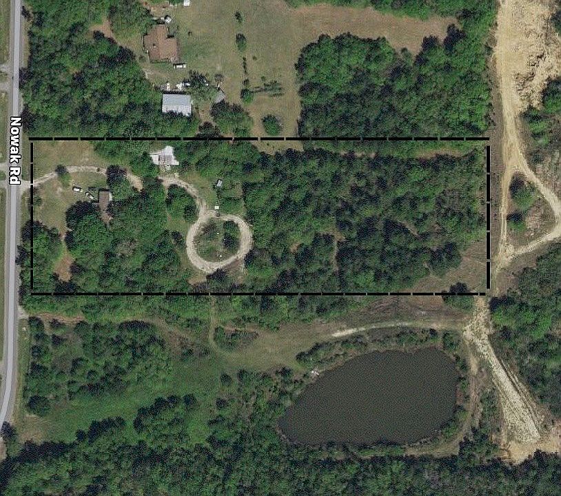 2nd image of 848 Nowak Rd