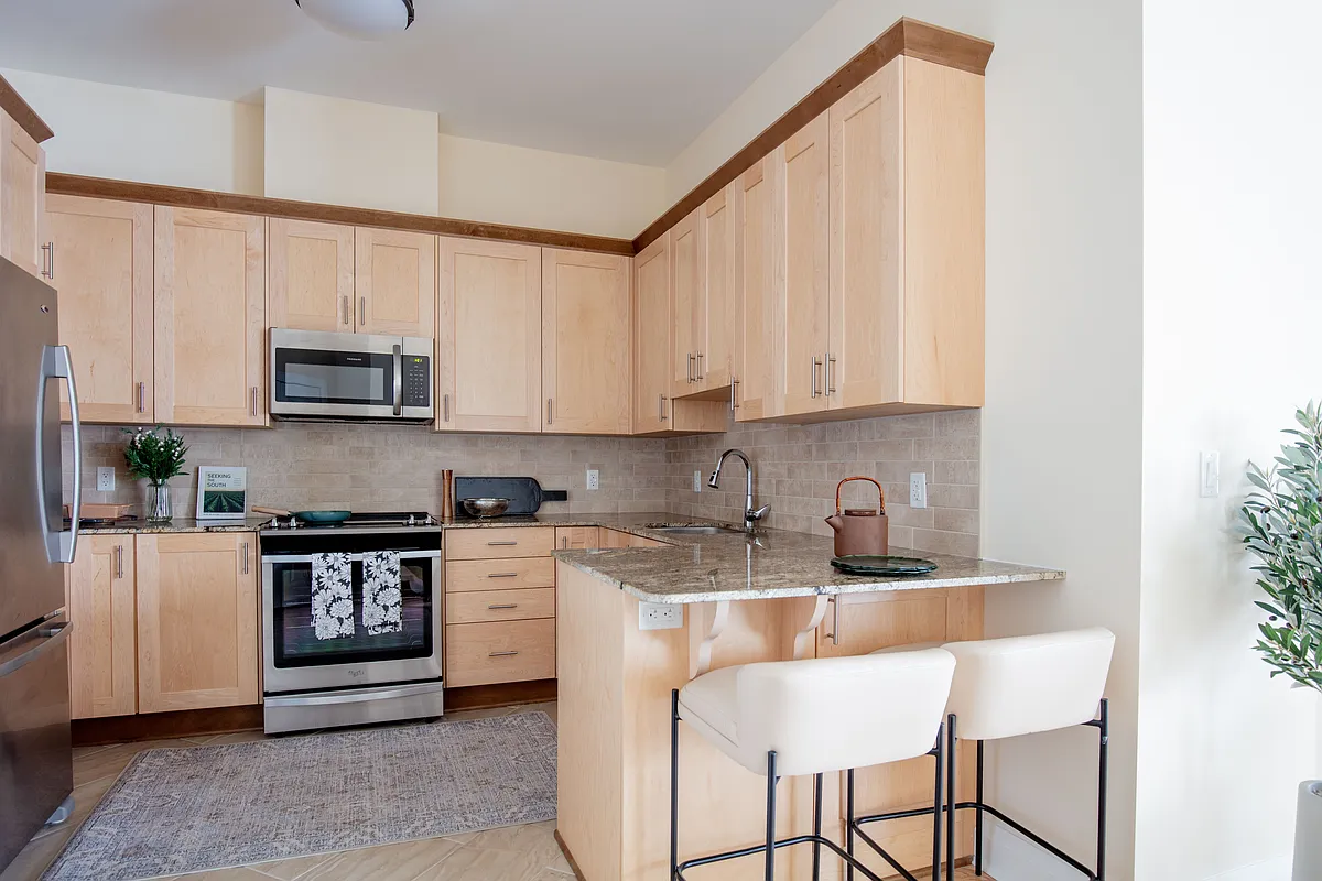 Building Photo - 1024 McGarry Ter #306