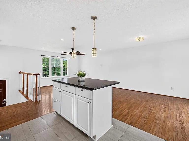 13296 Hollinger Ave — Photo 28