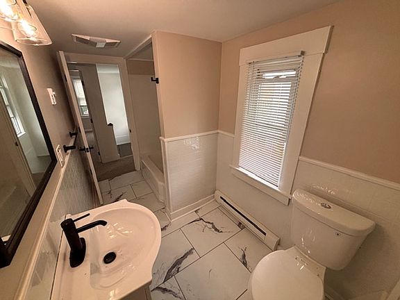 4th image of 9 Jackson St #9
