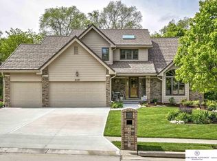 16597 Hascall St, Omaha, NE 68130