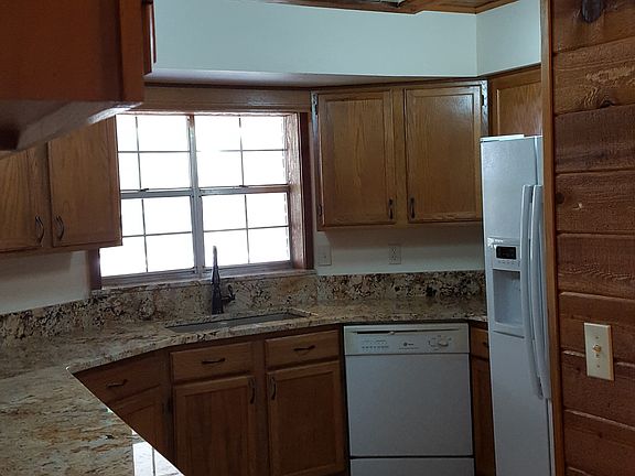 4th image of 211 NW Bert Ave
