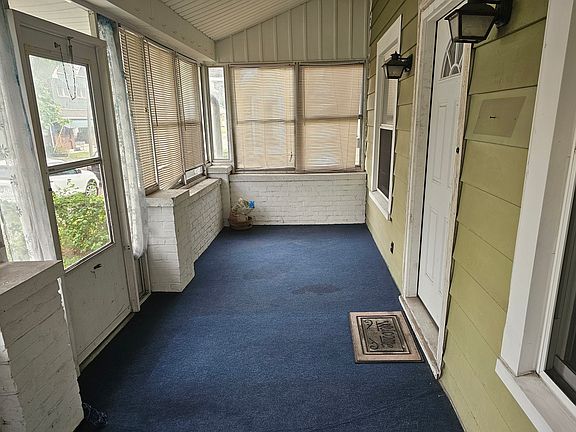 2nd image of 2926 Indianapolis Ave