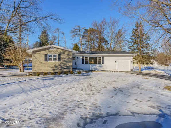 24 Reichard Lane, Wynantskill, NY 12198
