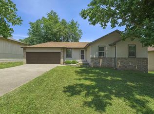 1207 W Grayrock Dr, Springfield, MO 65810