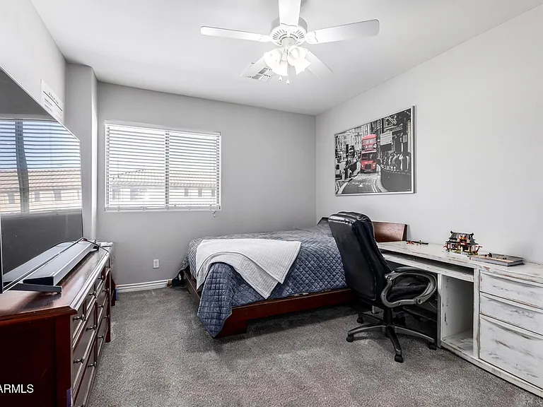 20394 E Calle De Flores — Photo 17