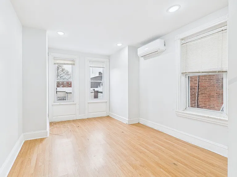 2914 Girard Ave — Photo 8