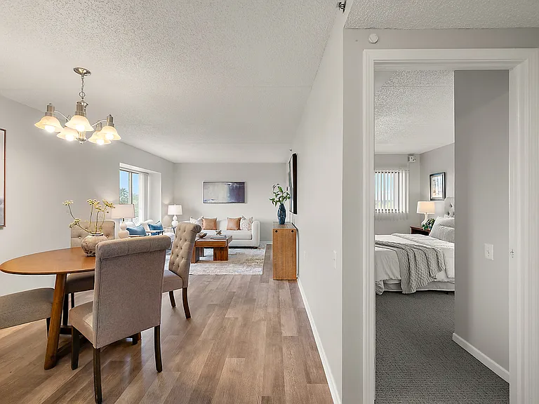 Baldwin on Chester 55+ Independent Living — Photo 18