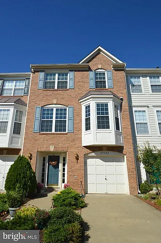 25547 Gwynneth Sq Photo 1