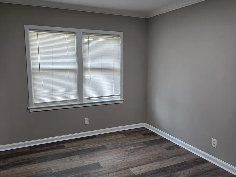 356 Victoria Dr — Photo 5