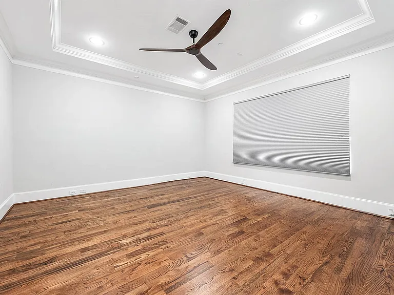 5733 Winsome Ln — Photo 16
