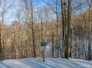 1 Mountain Gait Dr, Mars Hill, NC 28754