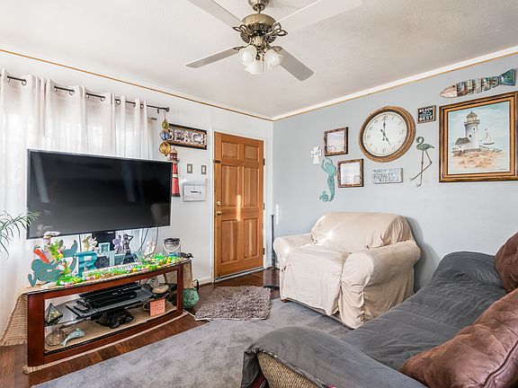 5th image of 362-364 Comstock Dr