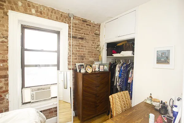 Rented by Jonis Realty | media 3