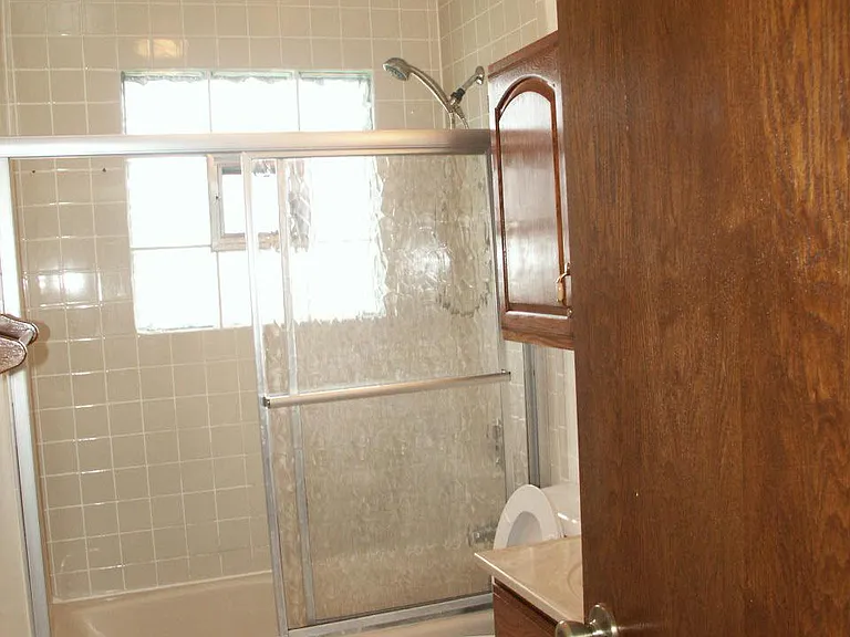 Full bathroom